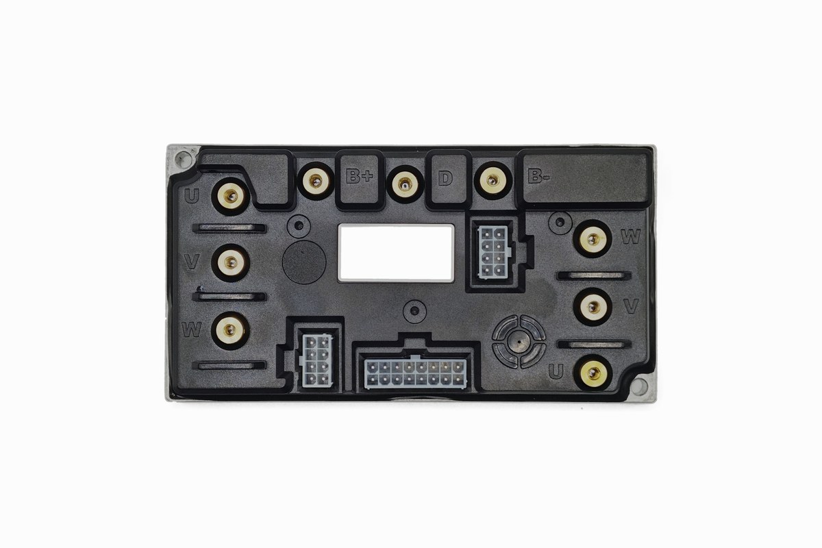 DUENE B14 dual motor controller view 3